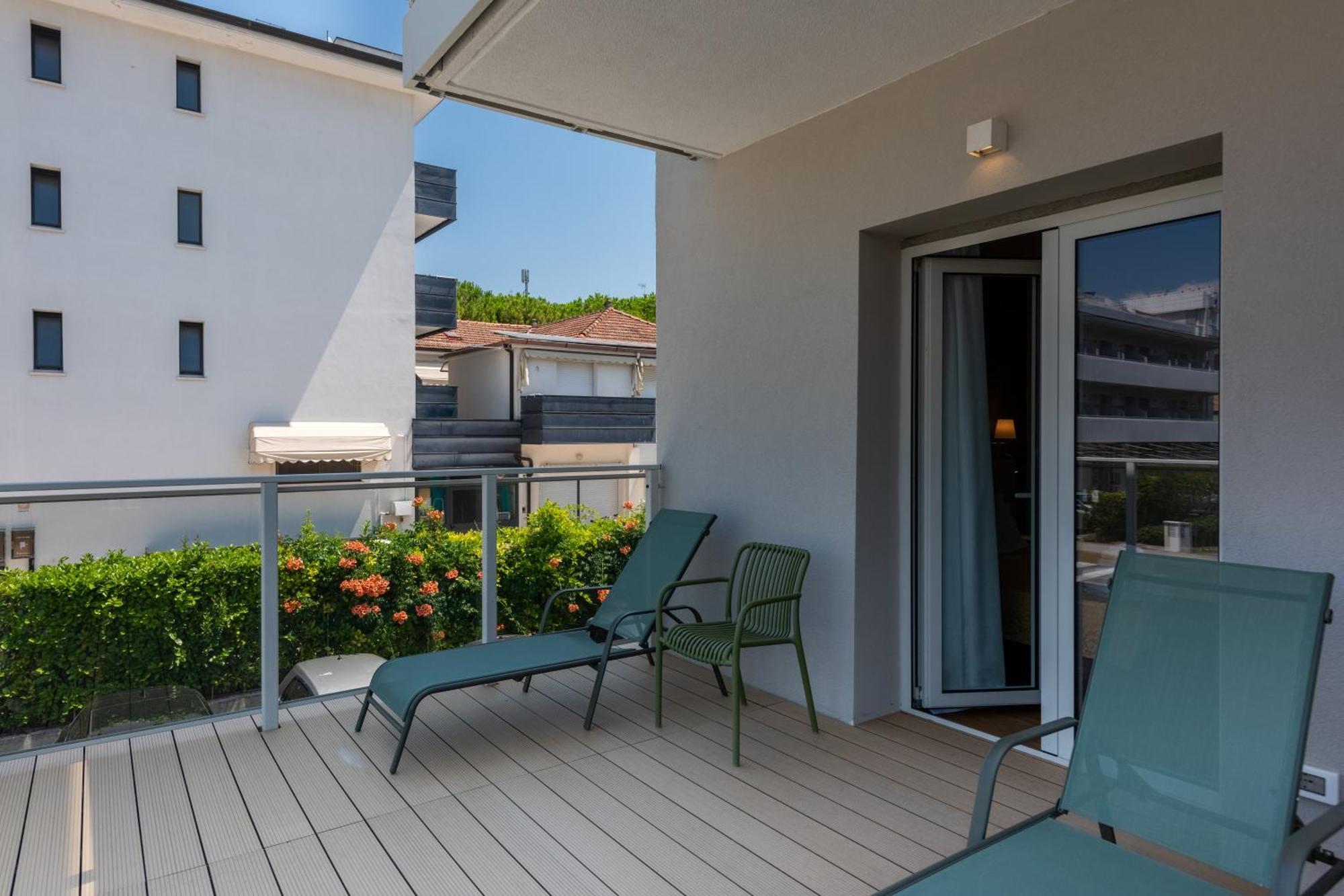Hotel Al Ponte ลินญาโน ซับเบียโดโร ภายนอก รูปภาพ