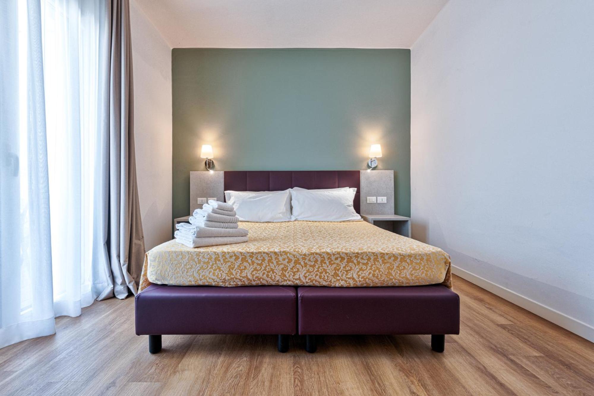 Hotel Al Ponte ลินญาโน ซับเบียโดโร ภายนอก รูปภาพ