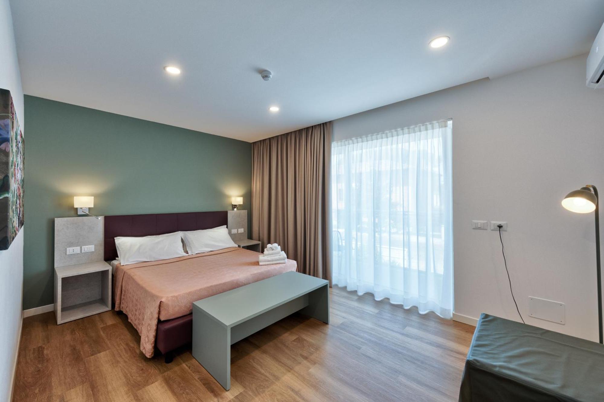 Hotel Al Ponte ลินญาโน ซับเบียโดโร ภายนอก รูปภาพ