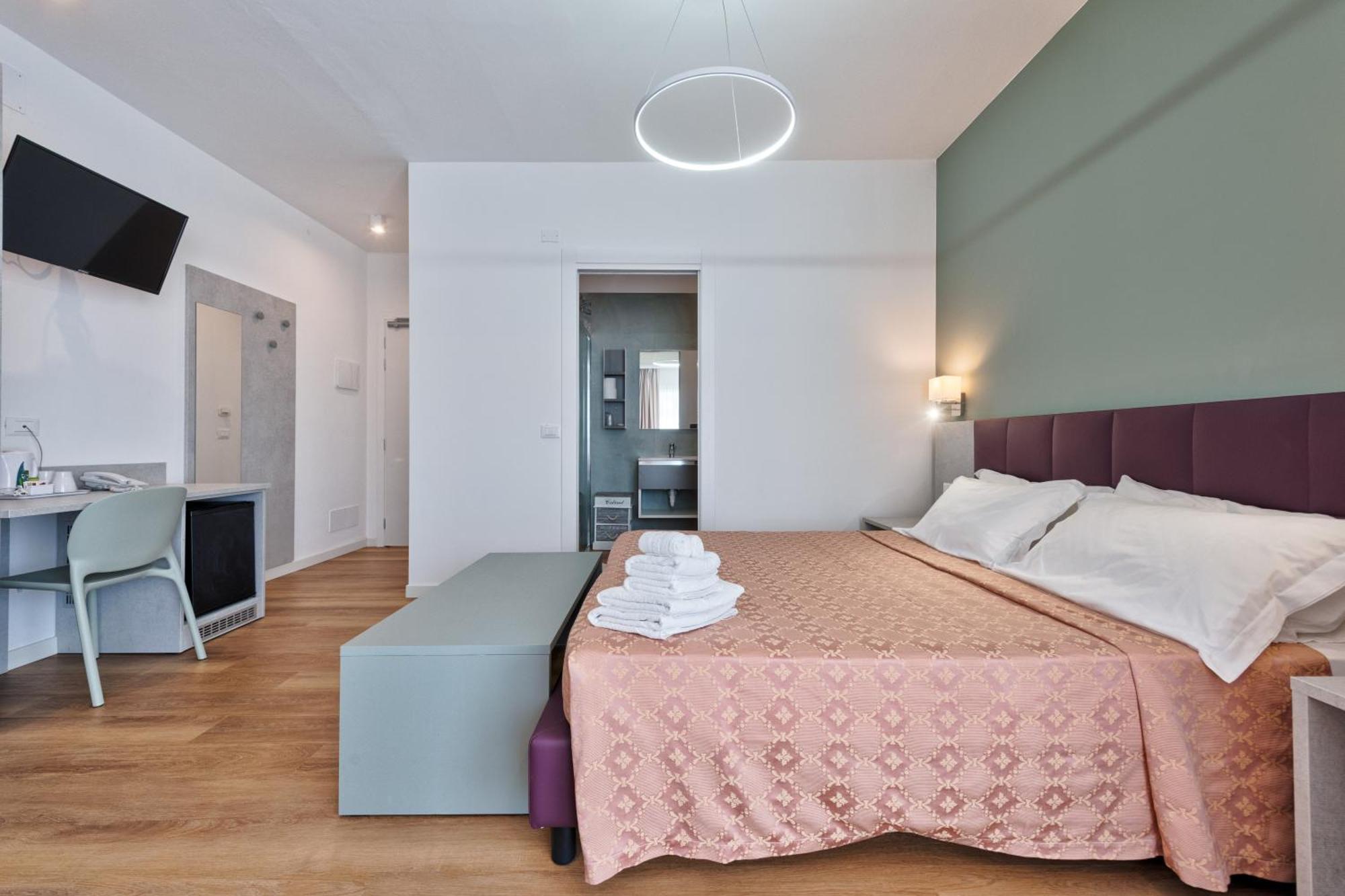 Hotel Al Ponte ลินญาโน ซับเบียโดโร ภายนอก รูปภาพ