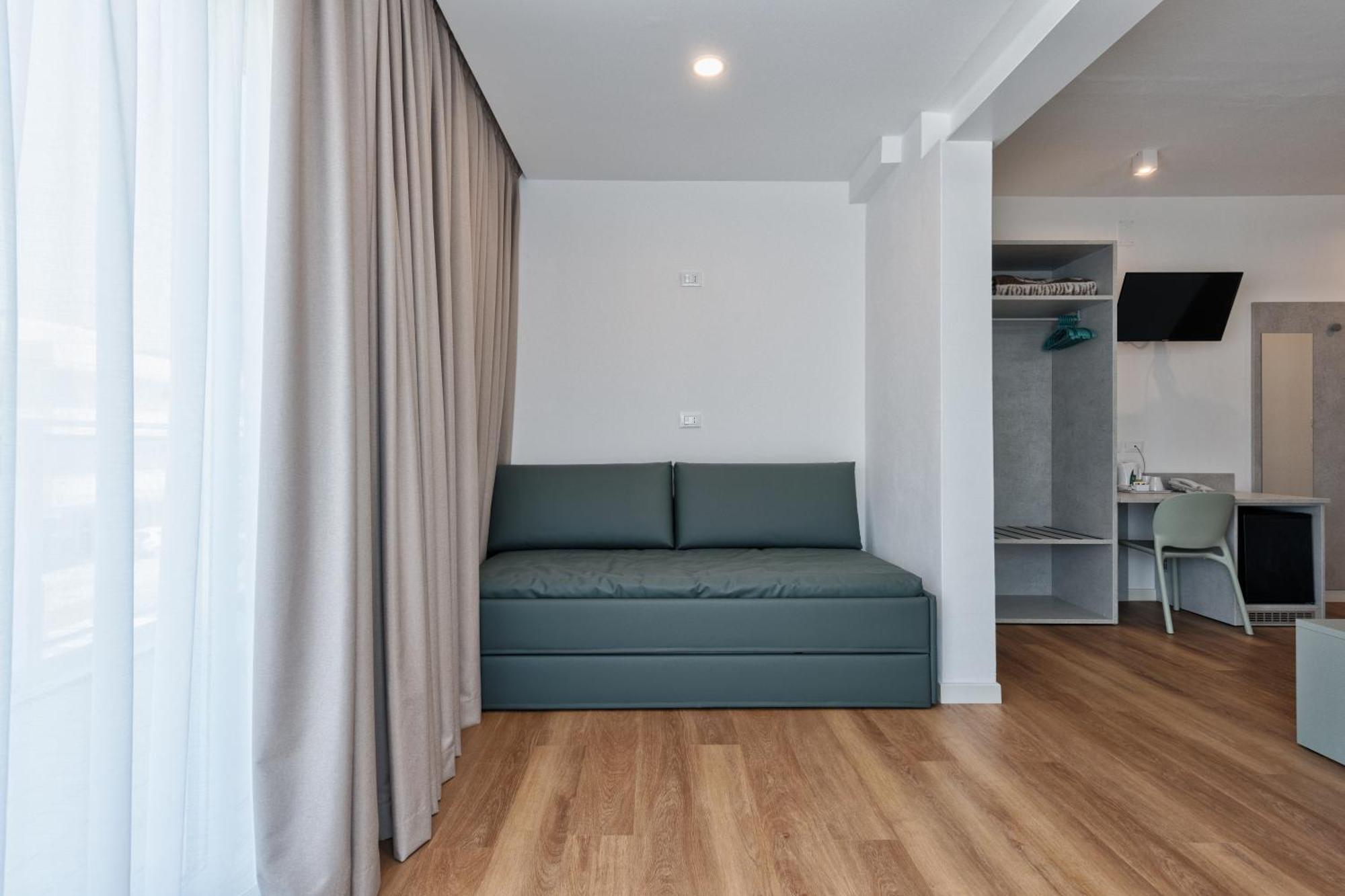 Hotel Al Ponte ลินญาโน ซับเบียโดโร ภายนอก รูปภาพ