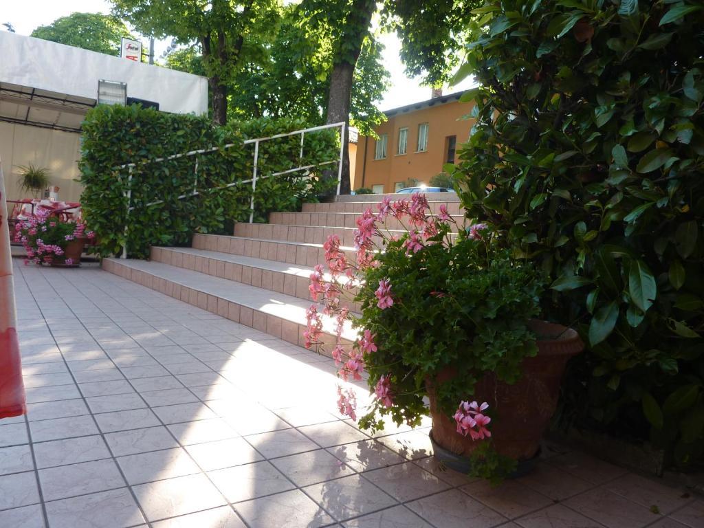 Hotel Al Ponte ลินญาโน ซับเบียโดโร ภายนอก รูปภาพ
